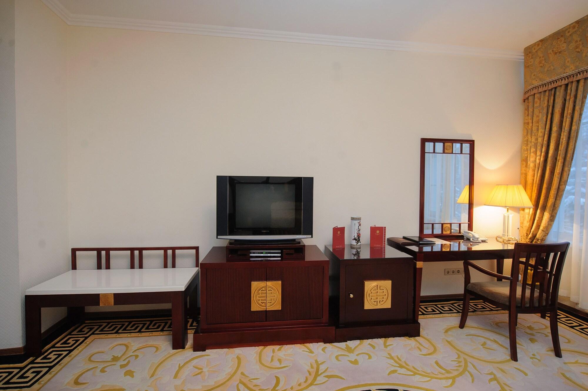 Hotel Royal Park Chişinău Eksteriør billede
