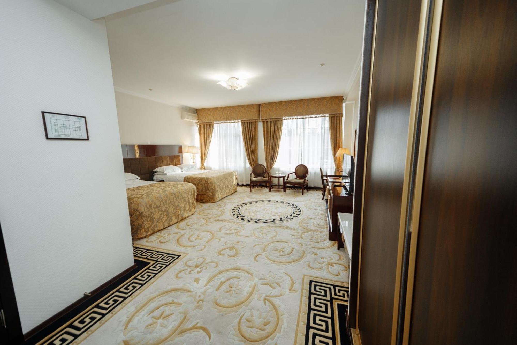 Hotel Royal Park Chişinău Eksteriør billede