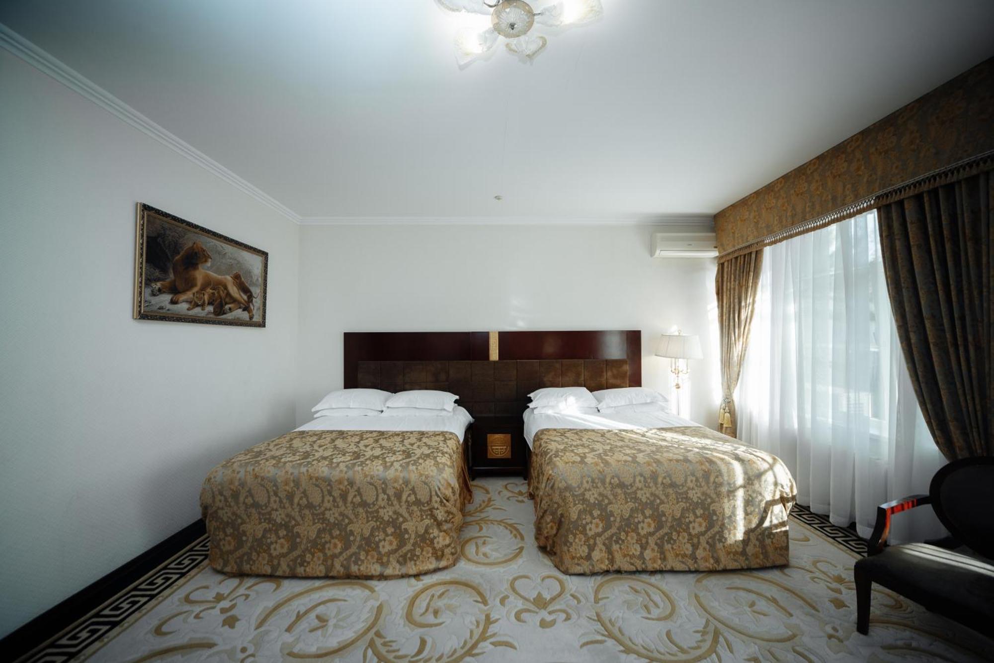 Hotel Royal Park Chişinău Eksteriør billede
