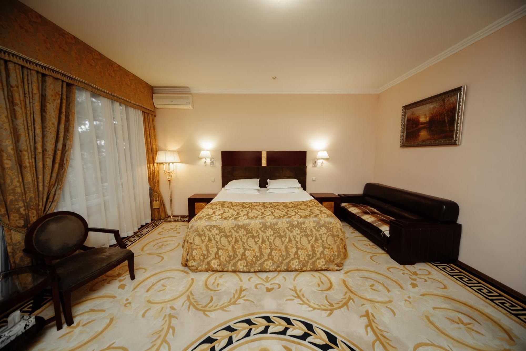 Hotel Royal Park Chişinău Eksteriør billede