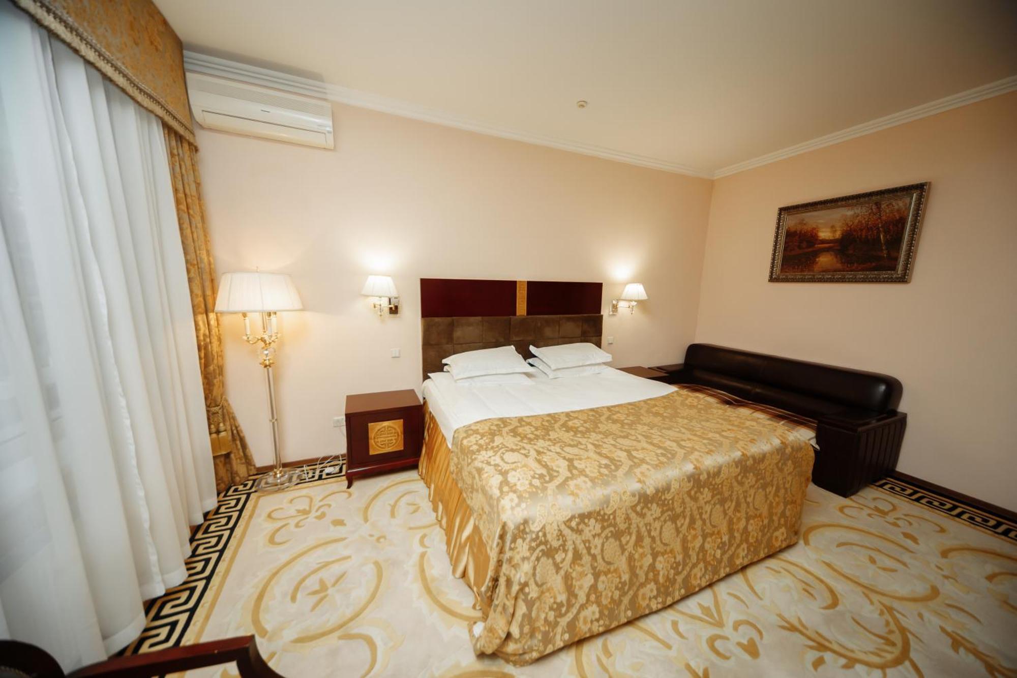 Hotel Royal Park Chişinău Eksteriør billede